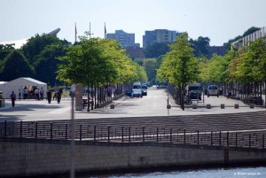 Schwarze Limousinen in der Bismarck-Allee