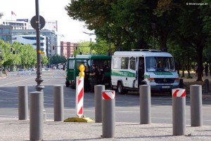 Ebertstraße ist bis zur US-Botschaft gesperrt.