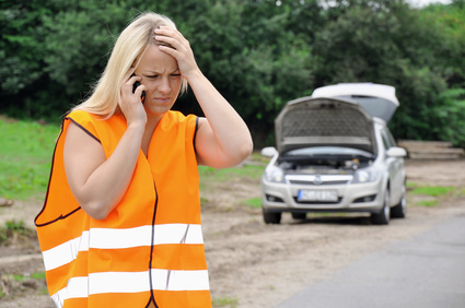 Bei einer Autopanne können auch andere helfen | © Dan Race - Fotolia.com