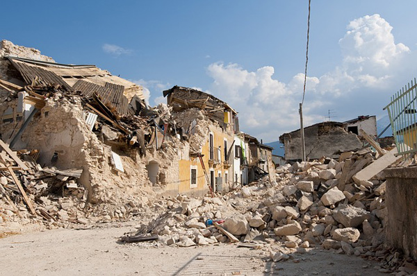 Diese Häuser hielten dem Erdbeben nicht stand | Foto: Angelo_Giordano, pixabay.com, CC0 Creative Commons